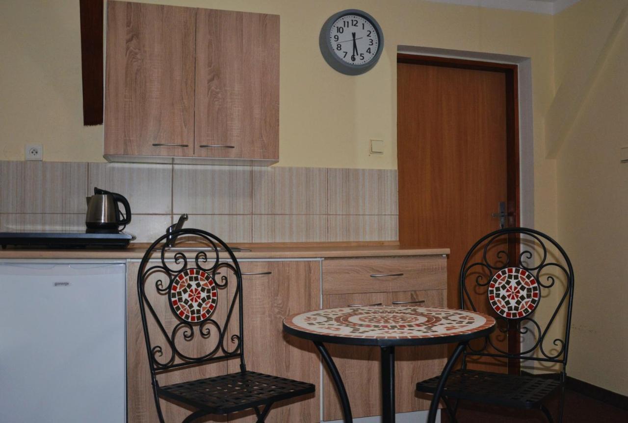 Penzion a bistro U Šelongů - Gentleman Jindřichŭv Hradec Esterno foto