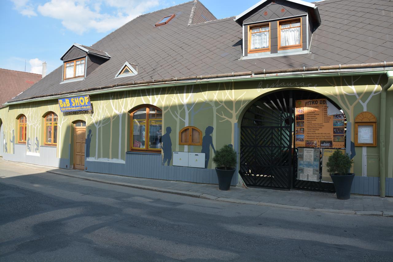Penzion a bistro U Šelongů - Gentleman Jindřichŭv Hradec Esterno foto