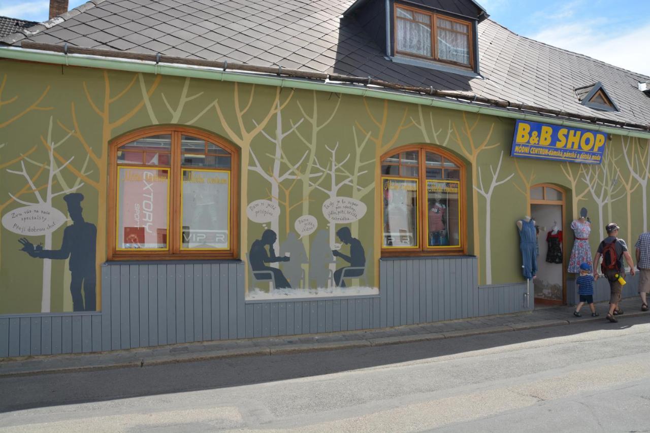 Penzion a bistro U Šelongů - Gentleman Jindřichŭv Hradec Esterno foto
